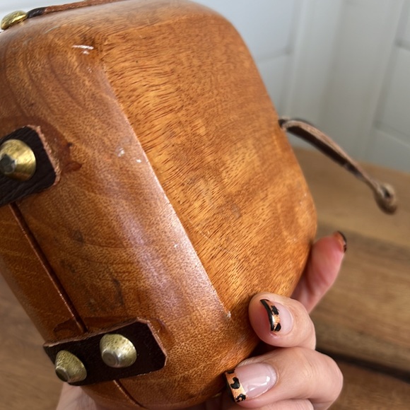 Vintage wood and leather crossbody - Picture 15 of 17